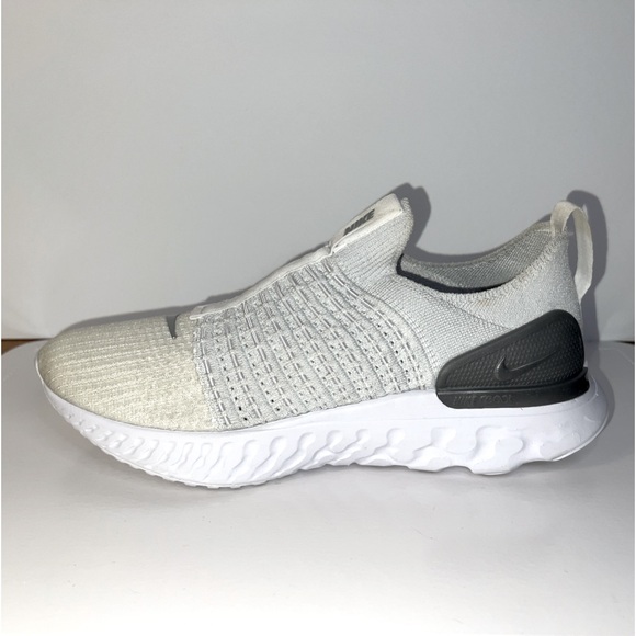 Nike React Phantom Run flyknit 2 White / Silver CJ0280-100 Women size 9.5 - Picture 8 of 11